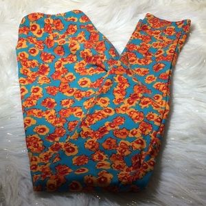 Lularoe $10 if you purchase 3 or more leggings